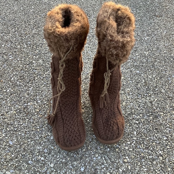LL Bean Women's Brown KNIT/SWEATER TALL BOOTS Size 7 Faux Fur Tassel Tie GUC - Picture 5 of 10